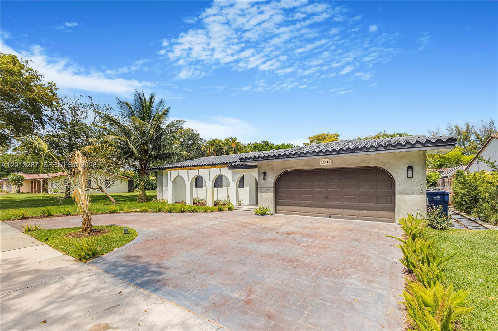 MIAMI LAKES EAGLE NEST SE - Residential