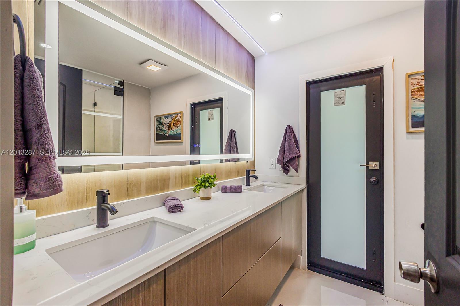 MIAMI LAKES EAGLE NEST SE - Residential