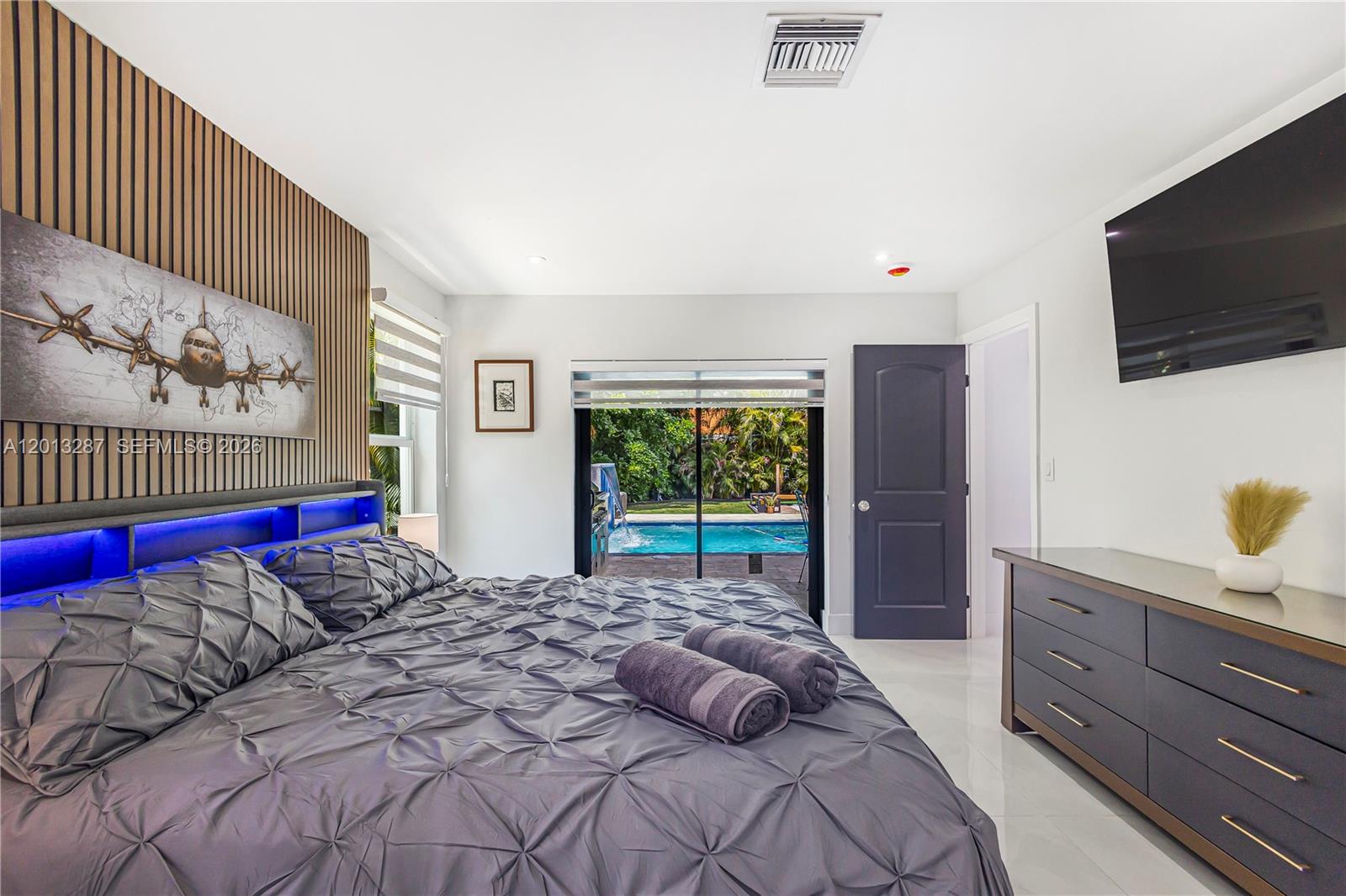 MIAMI LAKES EAGLE NEST SE - Residential