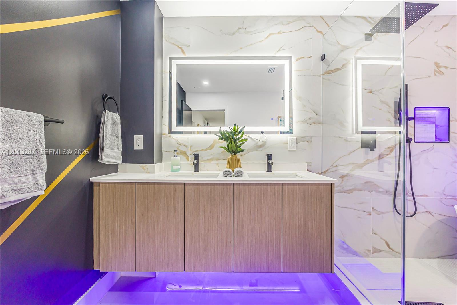 MIAMI LAKES EAGLE NEST SE - Residential