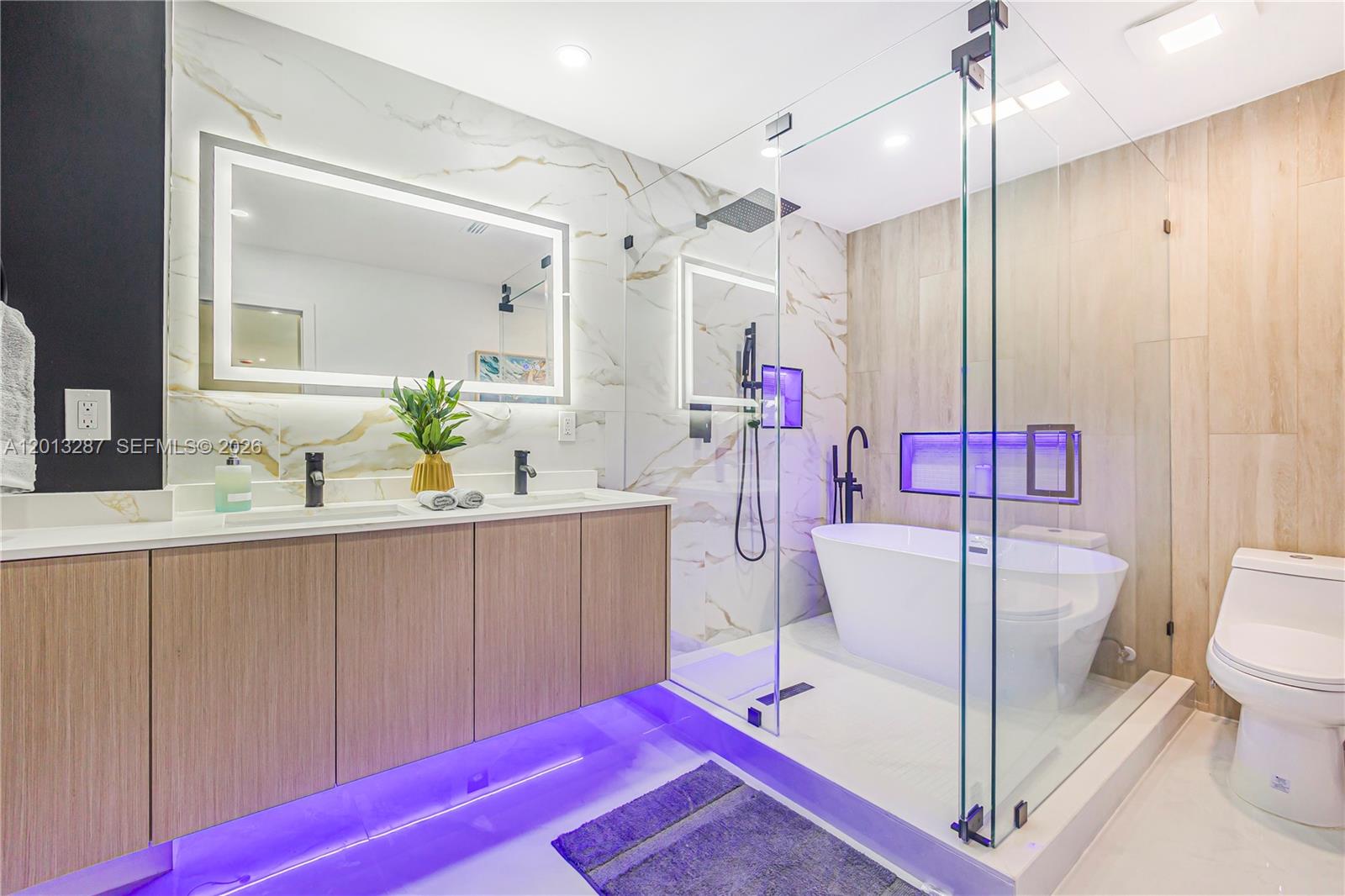 MIAMI LAKES EAGLE NEST SE - Residential
