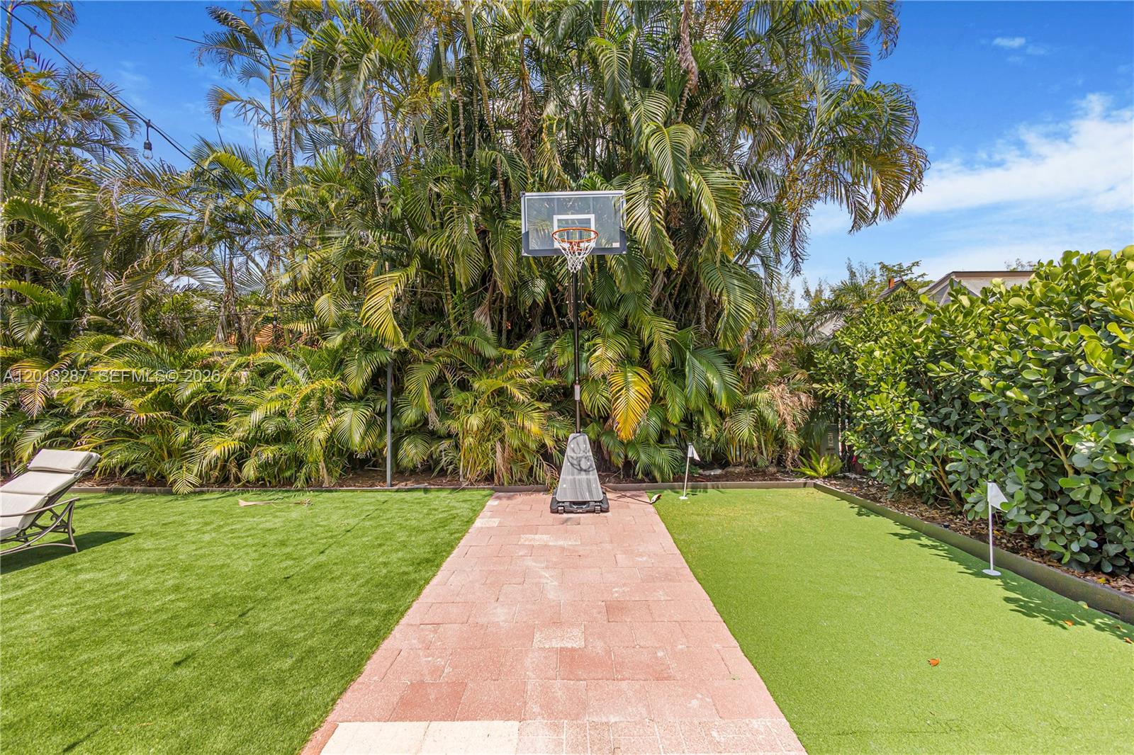 MIAMI LAKES EAGLE NEST SE - Residential