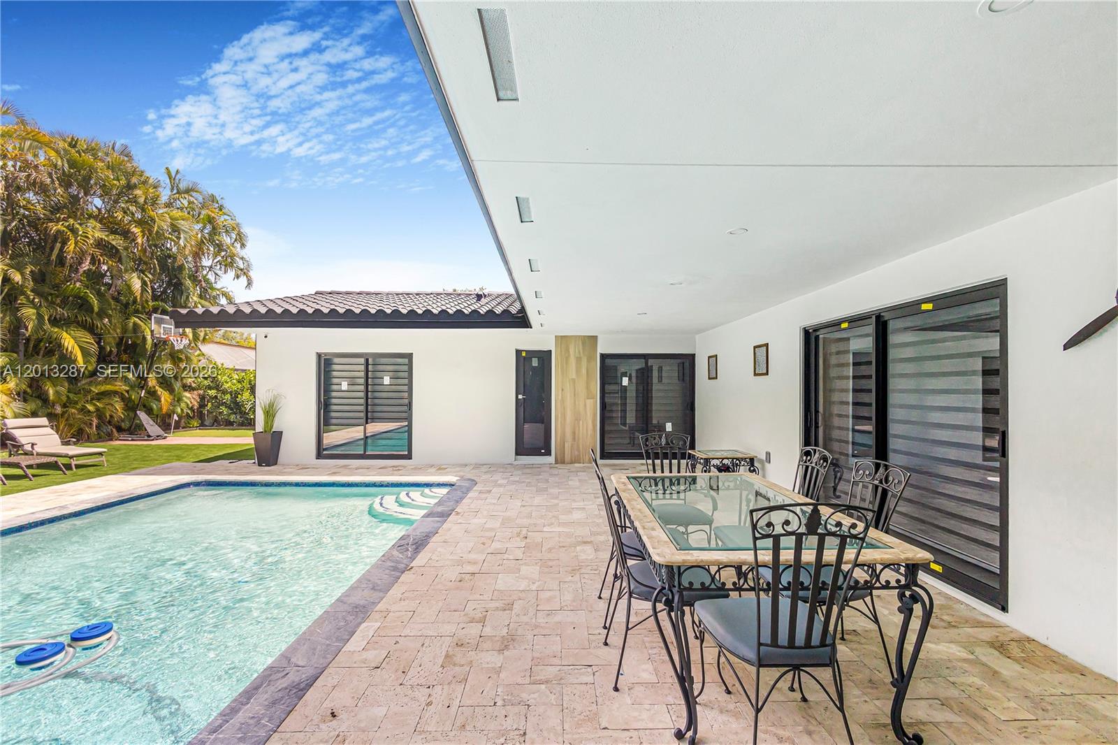 MIAMI LAKES EAGLE NEST SE - Residential