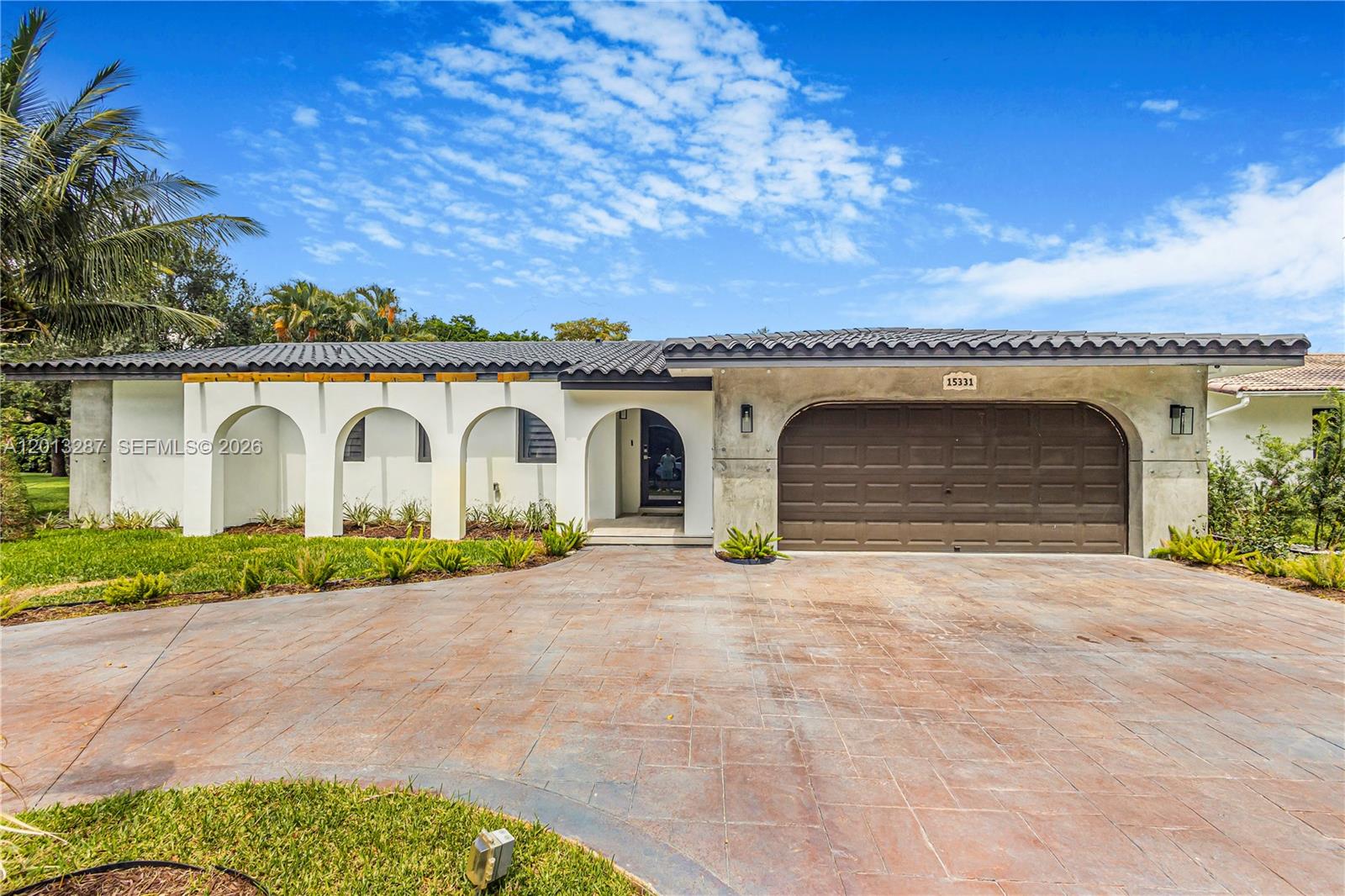 MIAMI LAKES EAGLE NEST SE - Residential
