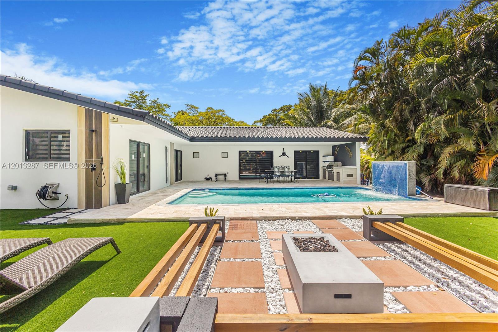 MIAMI LAKES EAGLE NEST SE - Residential