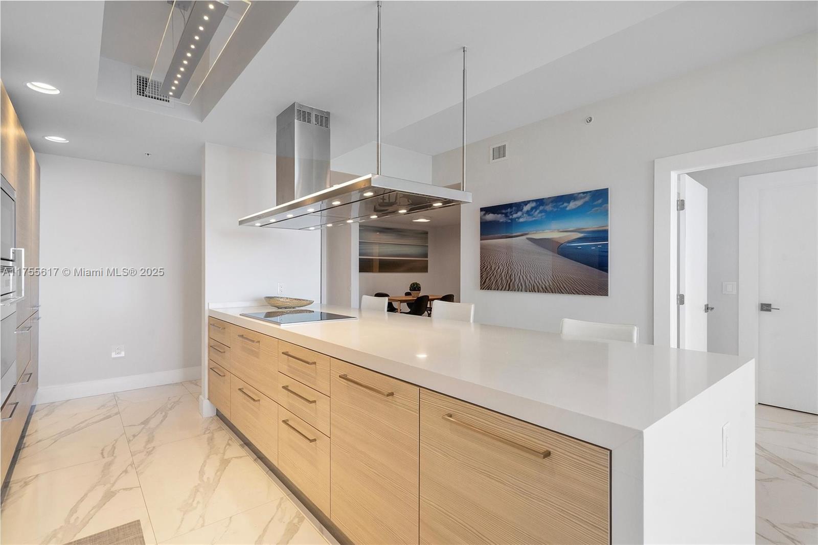 MARINA PALMS RESIDENCES S - Residential