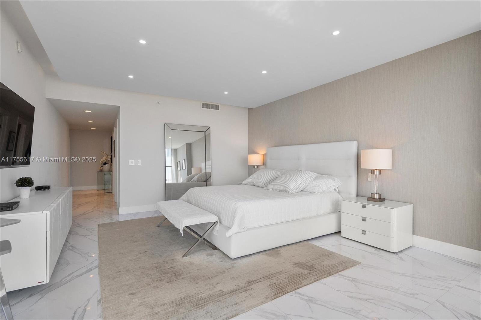 MARINA PALMS RESIDENCES S - Residential