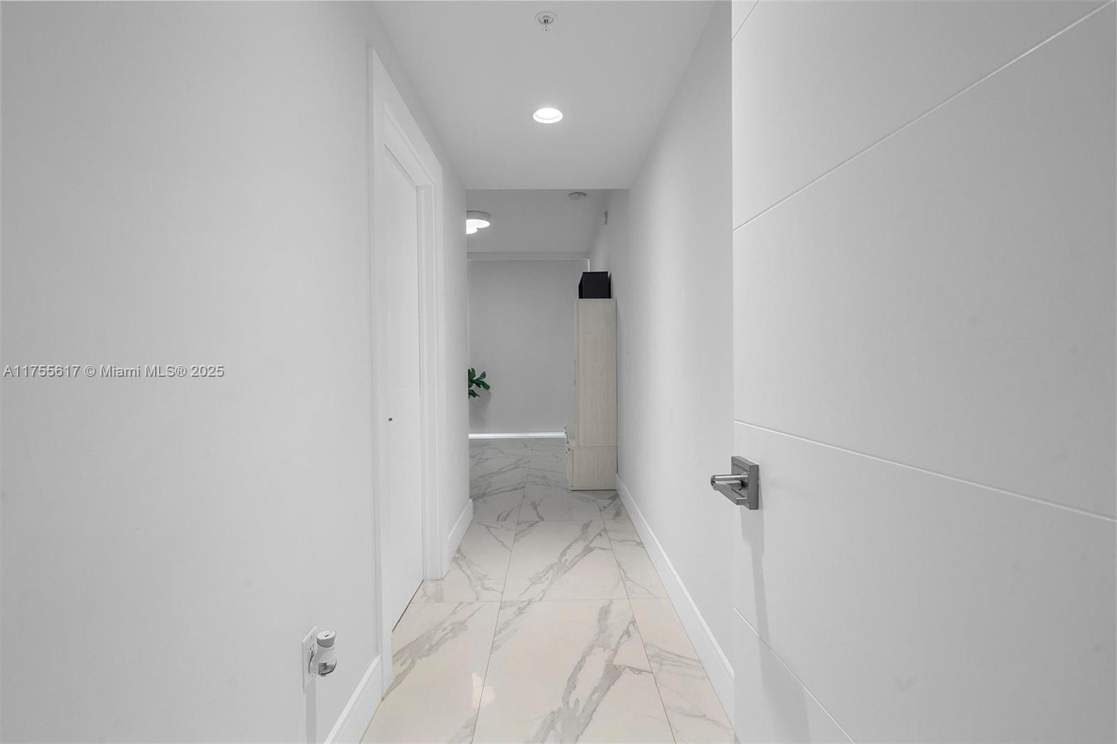 MARINA PALMS RESIDENCES S - Residential