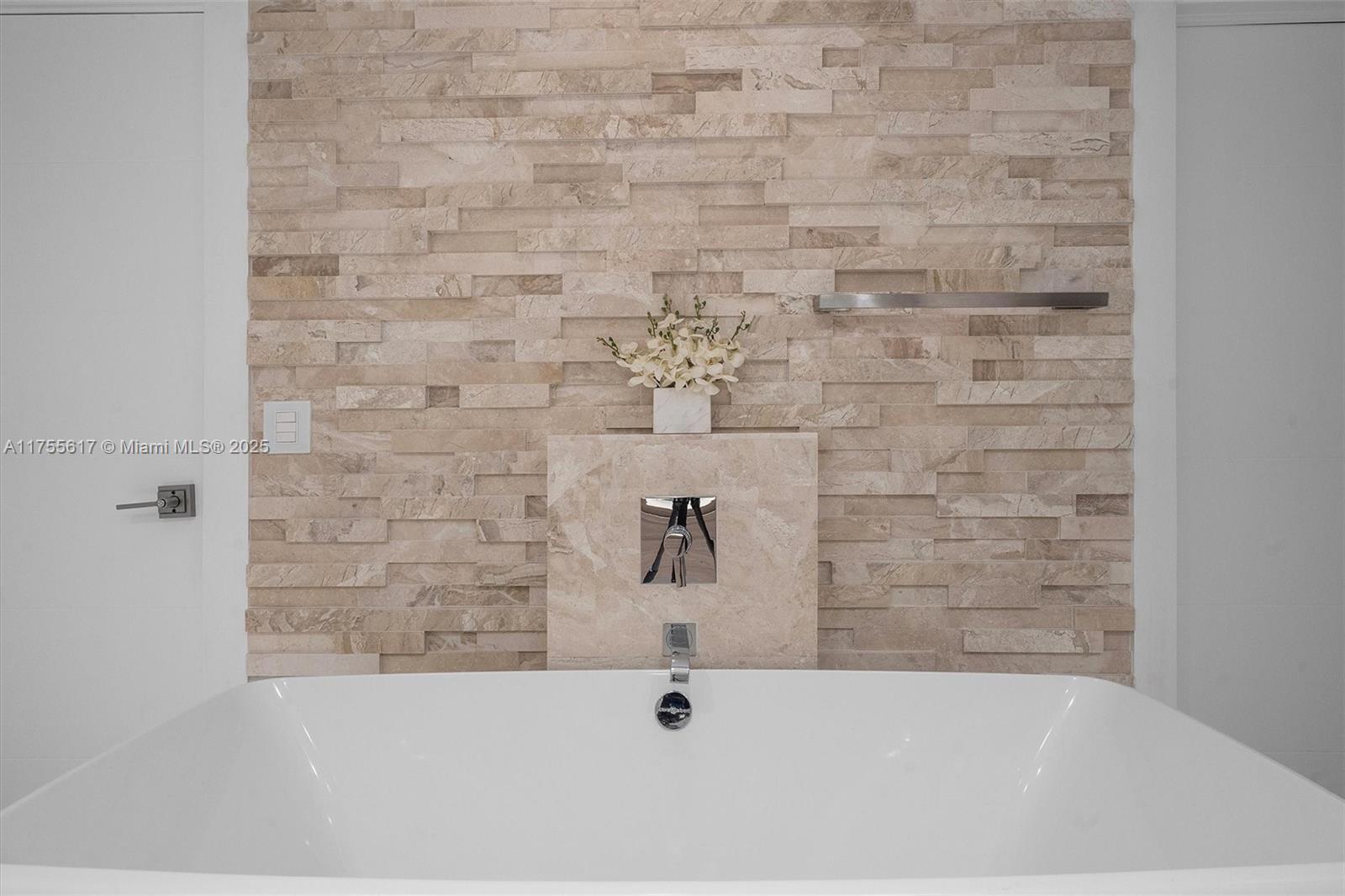 MARINA PALMS RESIDENCES S - Residential