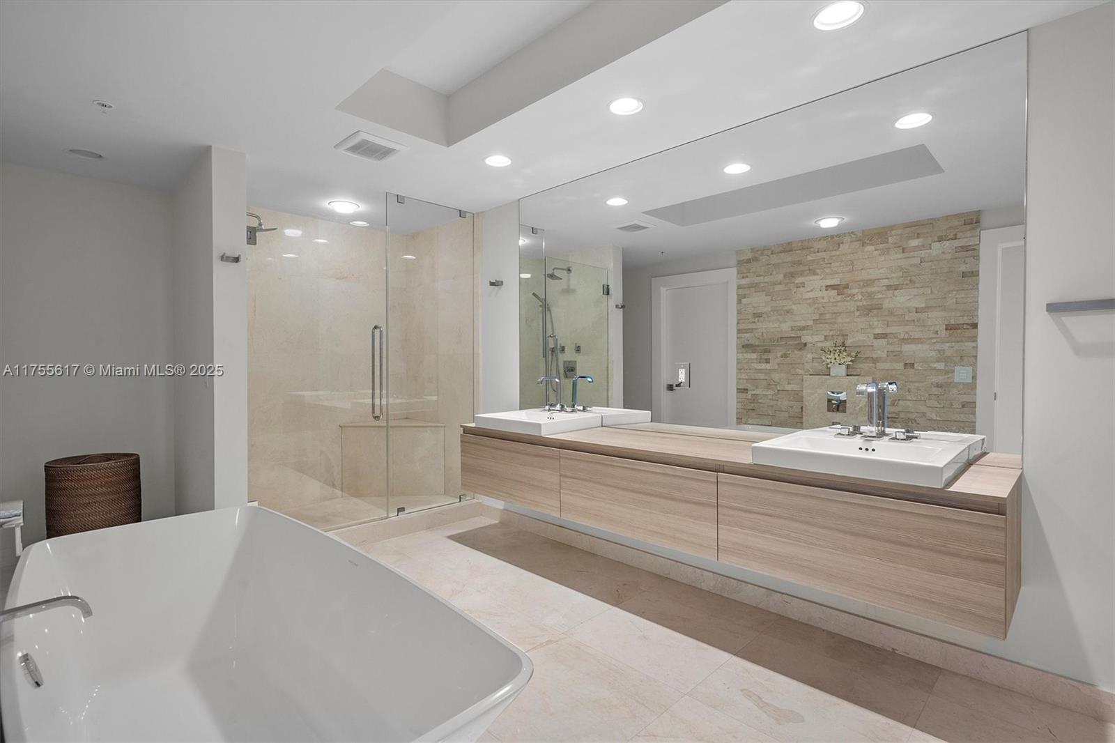 MARINA PALMS RESIDENCES S - Residential