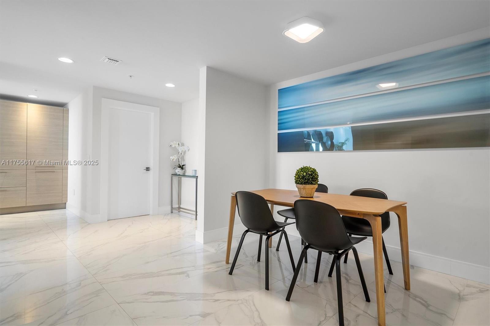 MARINA PALMS RESIDENCES S - Residential