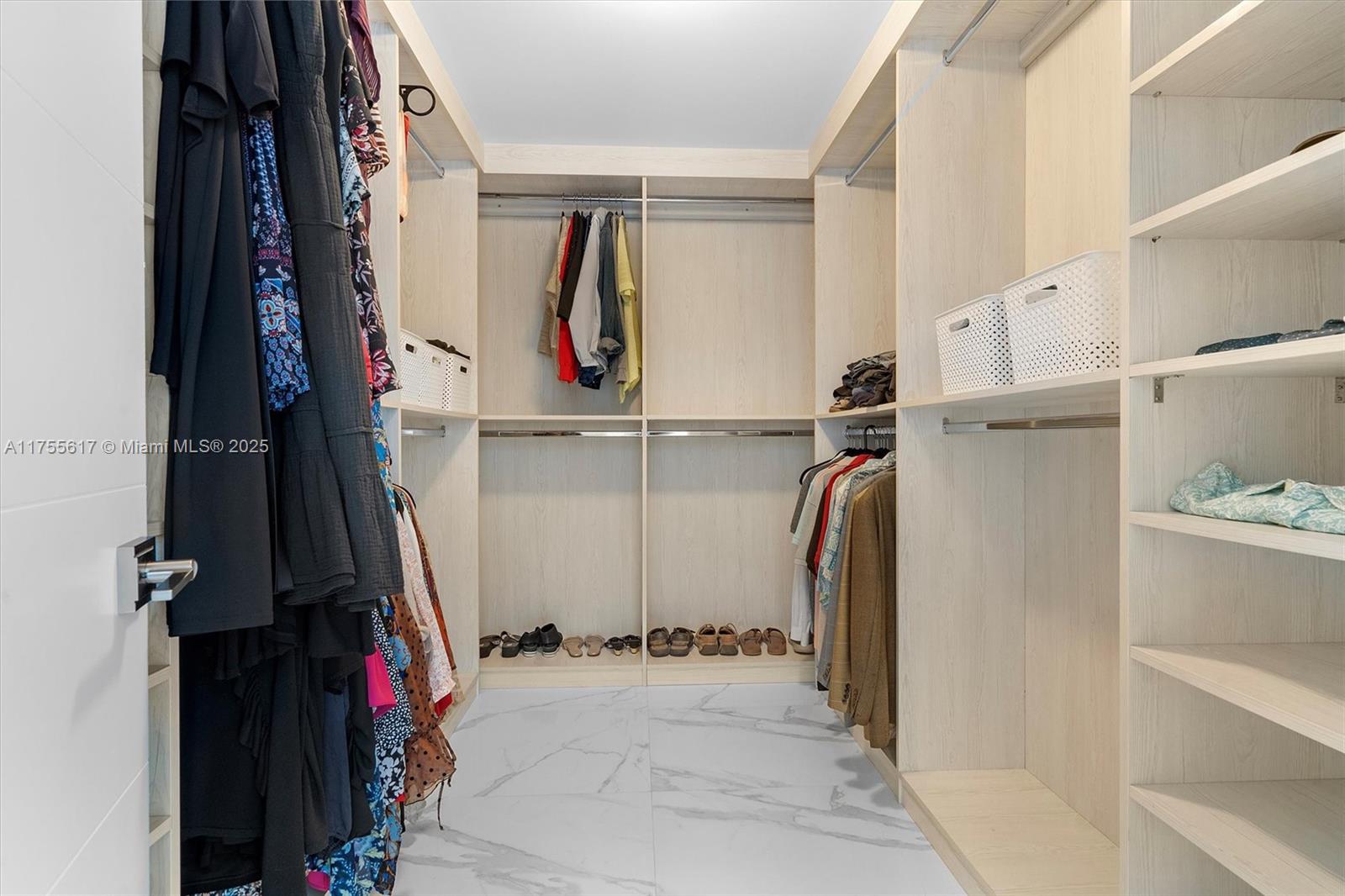 MARINA PALMS RESIDENCES S - Residential