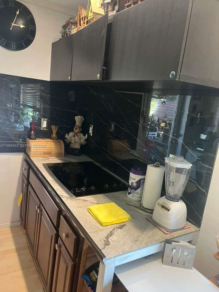 MONTURA SOUTH HALF (10080) - Residential