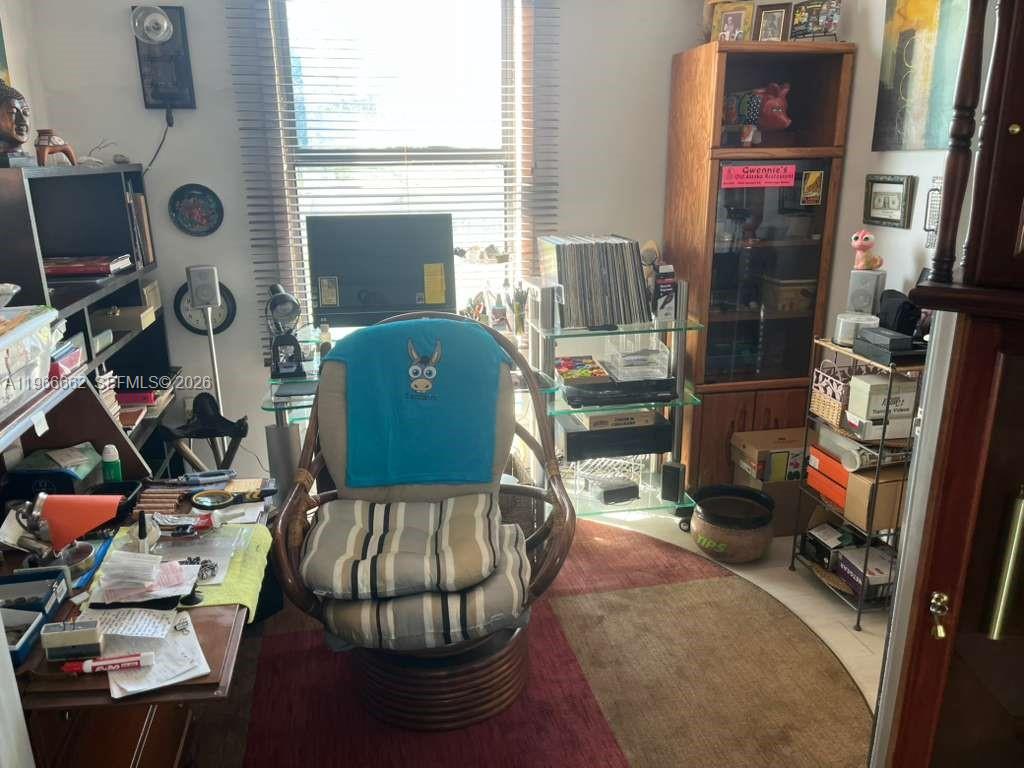 MONTURA SOUTH HALF (10080) - Residential