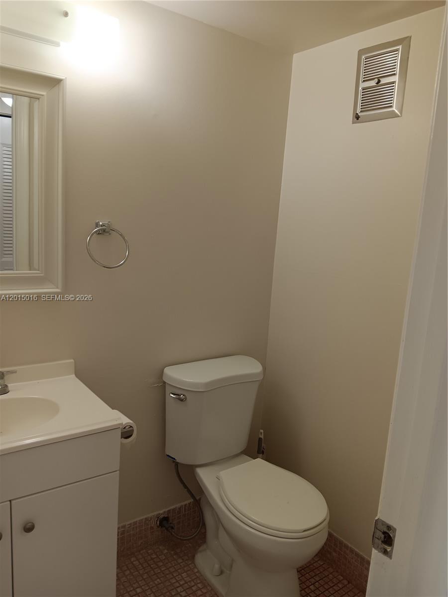 ANDOVER CONDOS - Residential Lease