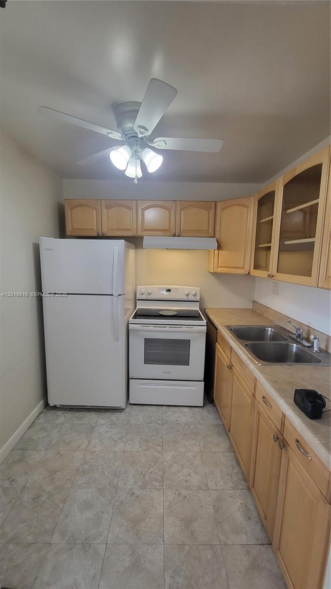 ANDOVER CONDOS - Residential Lease