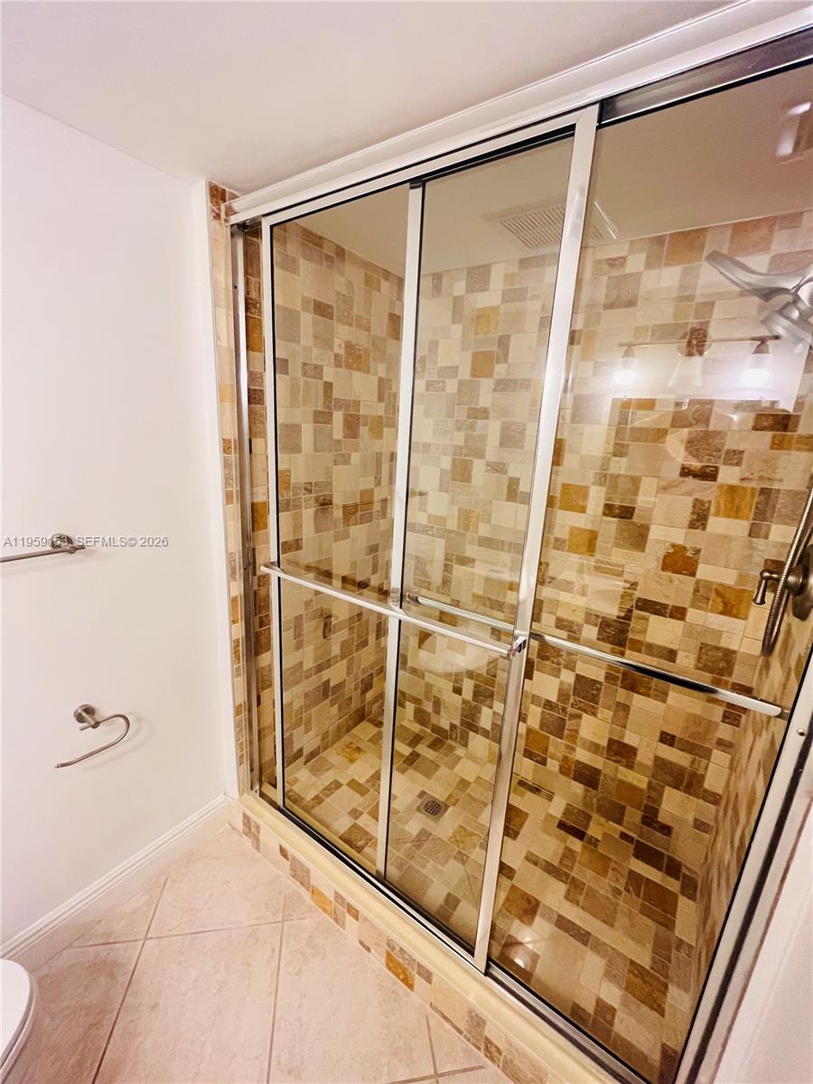 18TH HOLE AT INVERRARY CO - Residential