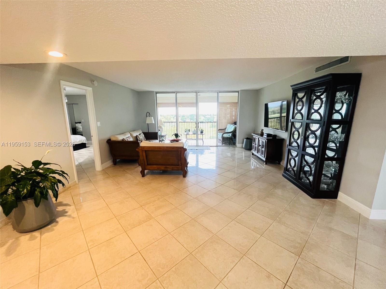 3940 Inverrary Blvd 808-A