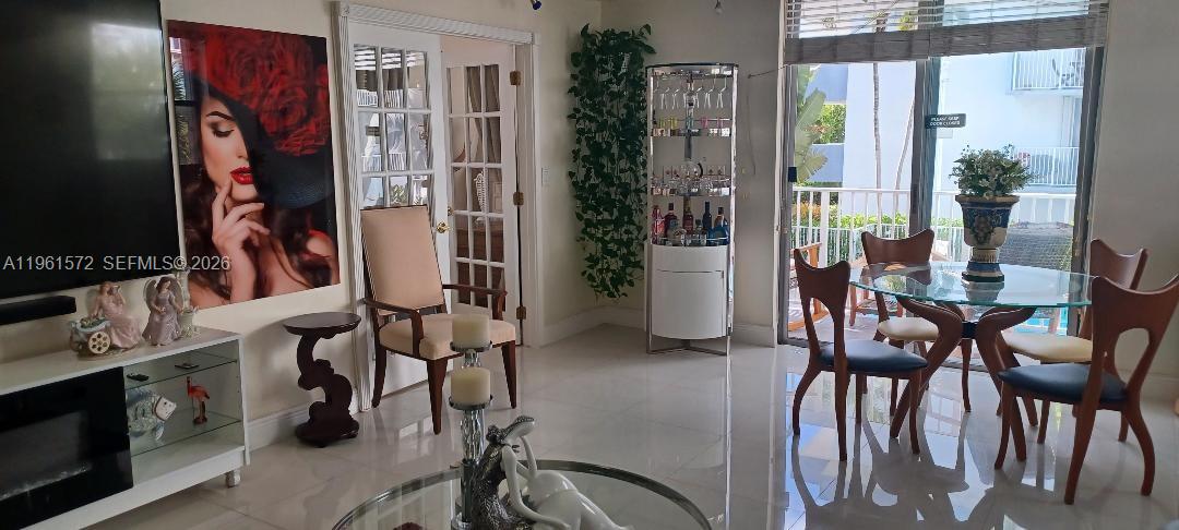 NORTH BAY VILLAS CONDO - Residential