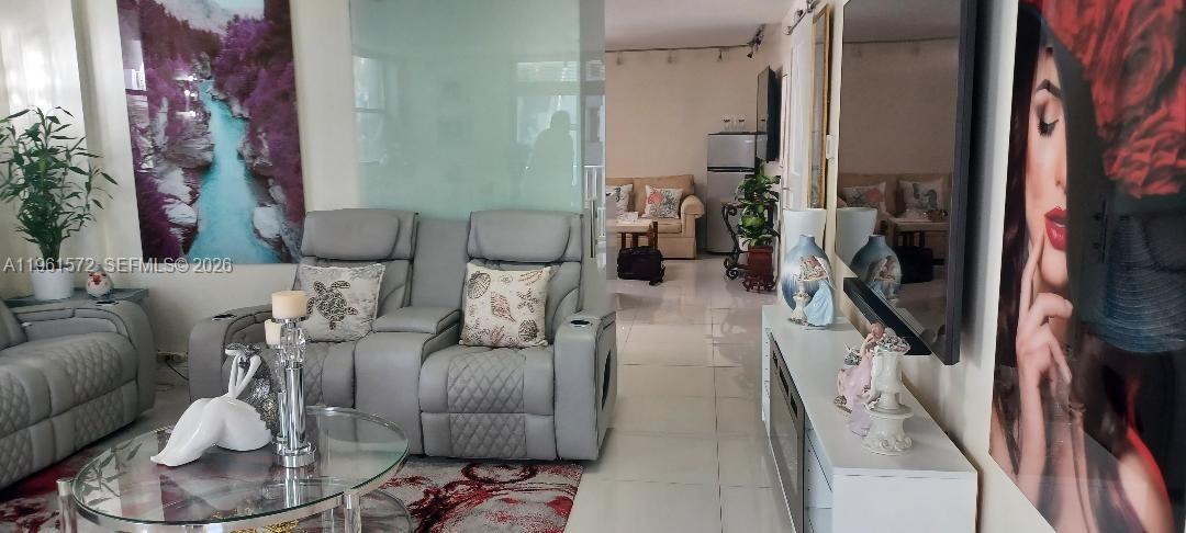 NORTH BAY VILLAS CONDO - Residential