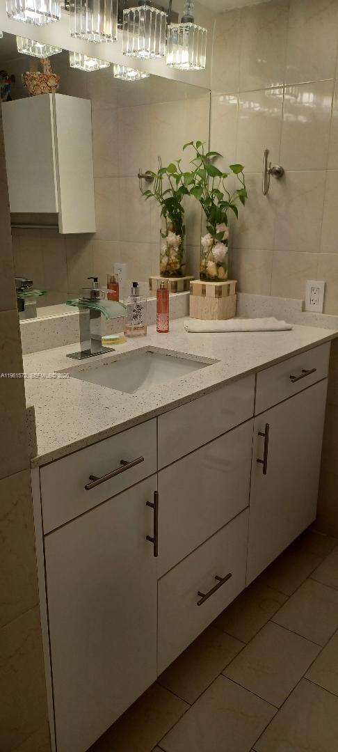 NORTH BAY VILLAS CONDO - Residential