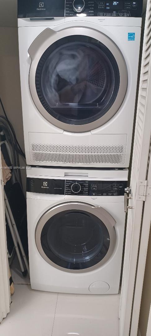 NORTH BAY VILLAS CONDO - Residential