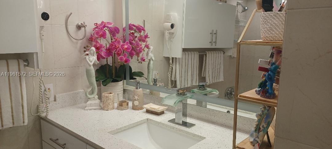 NORTH BAY VILLAS CONDO - Residential