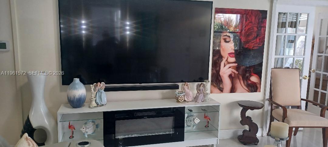 NORTH BAY VILLAS CONDO - Residential