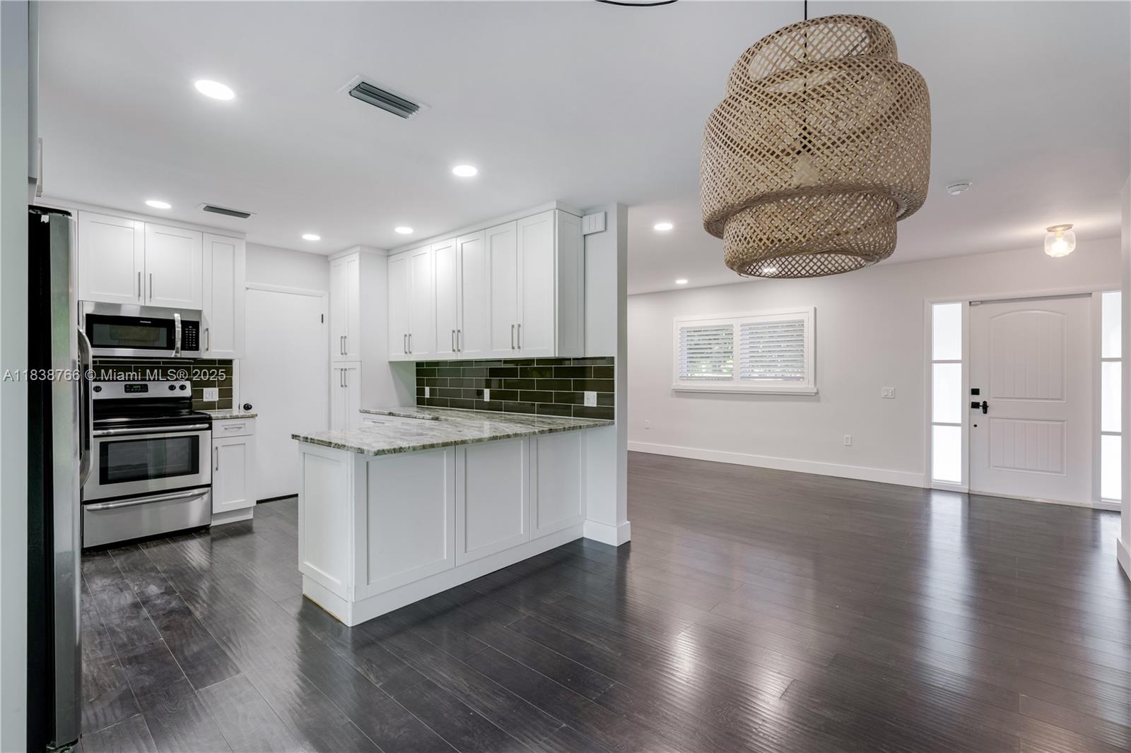 6700 SW 49th Ter