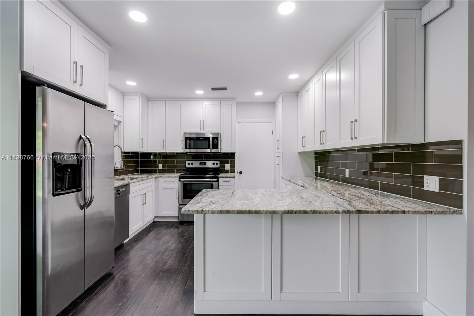 6700 SW 49th Ter