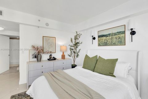 Tiny photo for 335 S Biscayne Bl #3408, Miami, FL 33131 (MLS # A12005674)