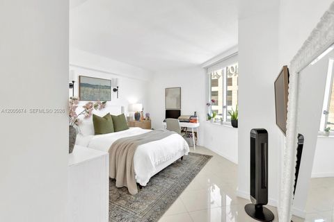 Tiny photo for 335 S Biscayne Bl #3408, Miami, FL 33131 (MLS # A12005674)