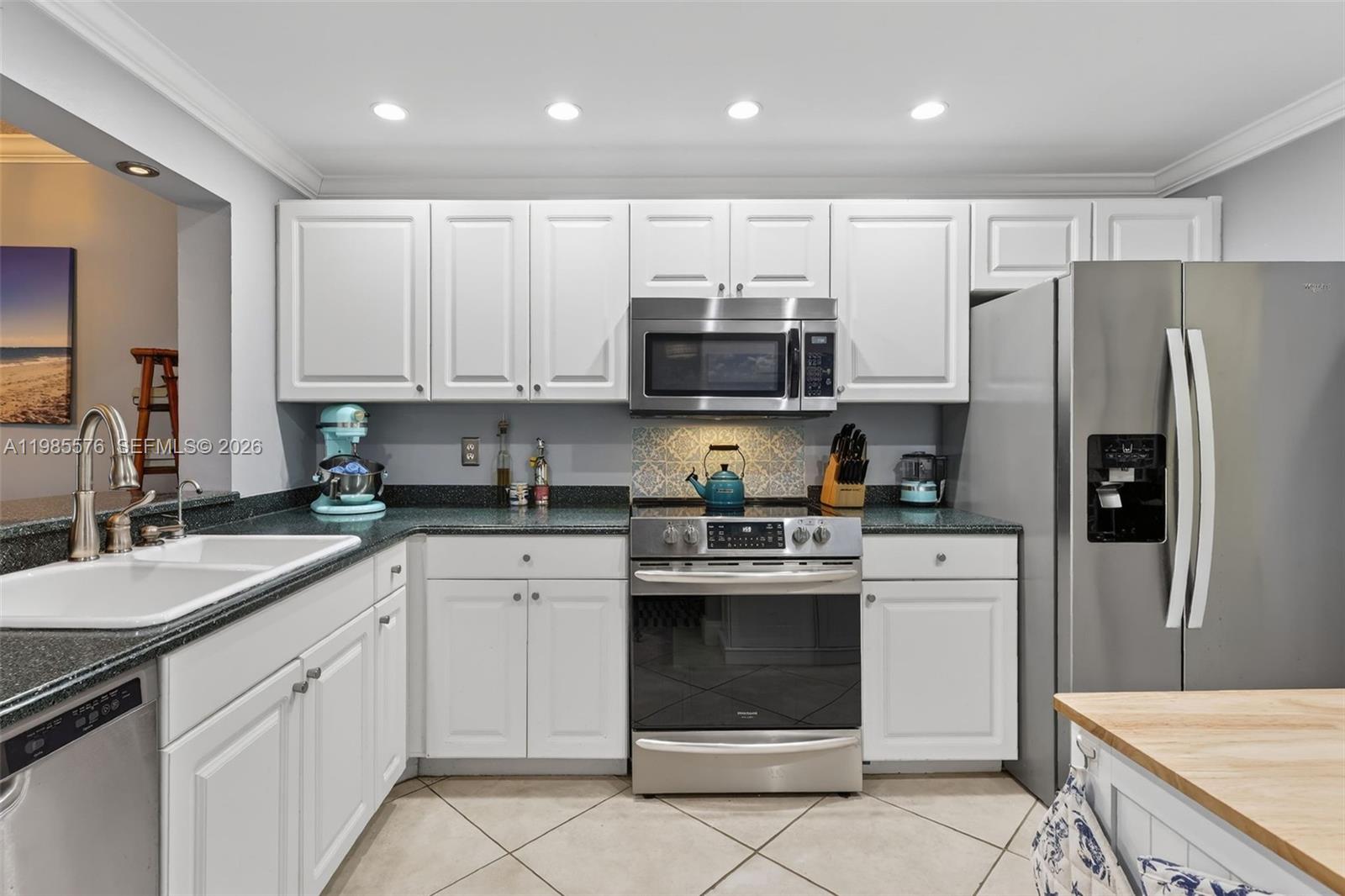 OCEAN HARBOUR CONDOMINIUM - Residential