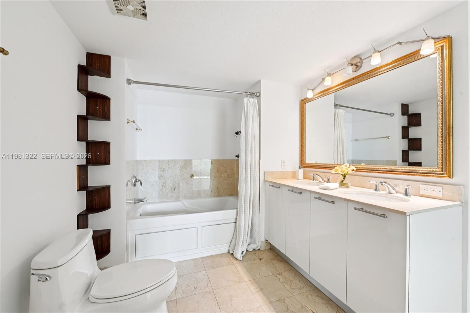 1800 CLUB CONDO - Residential