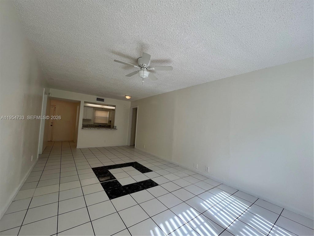 Photo of 2339 Linton Ridge Cir #E2, Delray Beach, FL 33444 (MLS # A11954733)