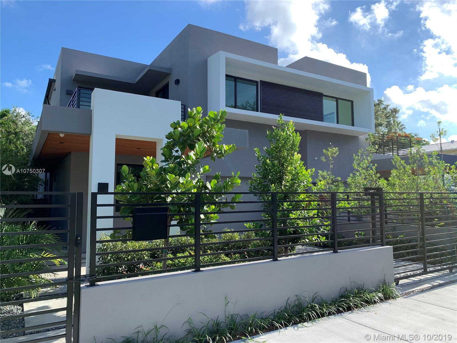 LINCOLN MANOR - Residential