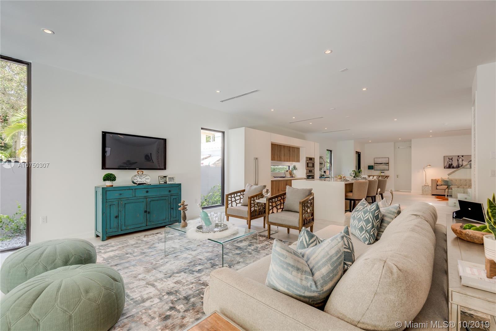 LINCOLN MANOR - Residential