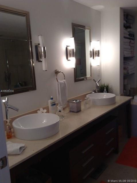 ICON BRICKELL NO TWO COND - Residential