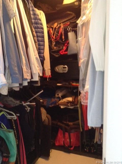 ICON BRICKELL NO TWO COND - Residential