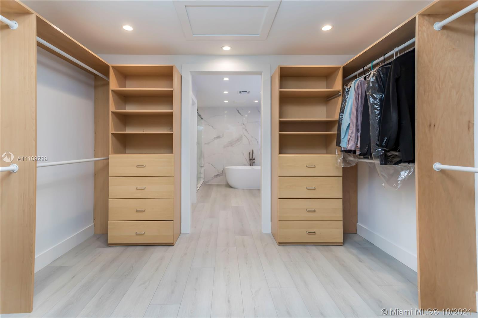 NORTH PALM BEACH VILLAGE - Residential Lease