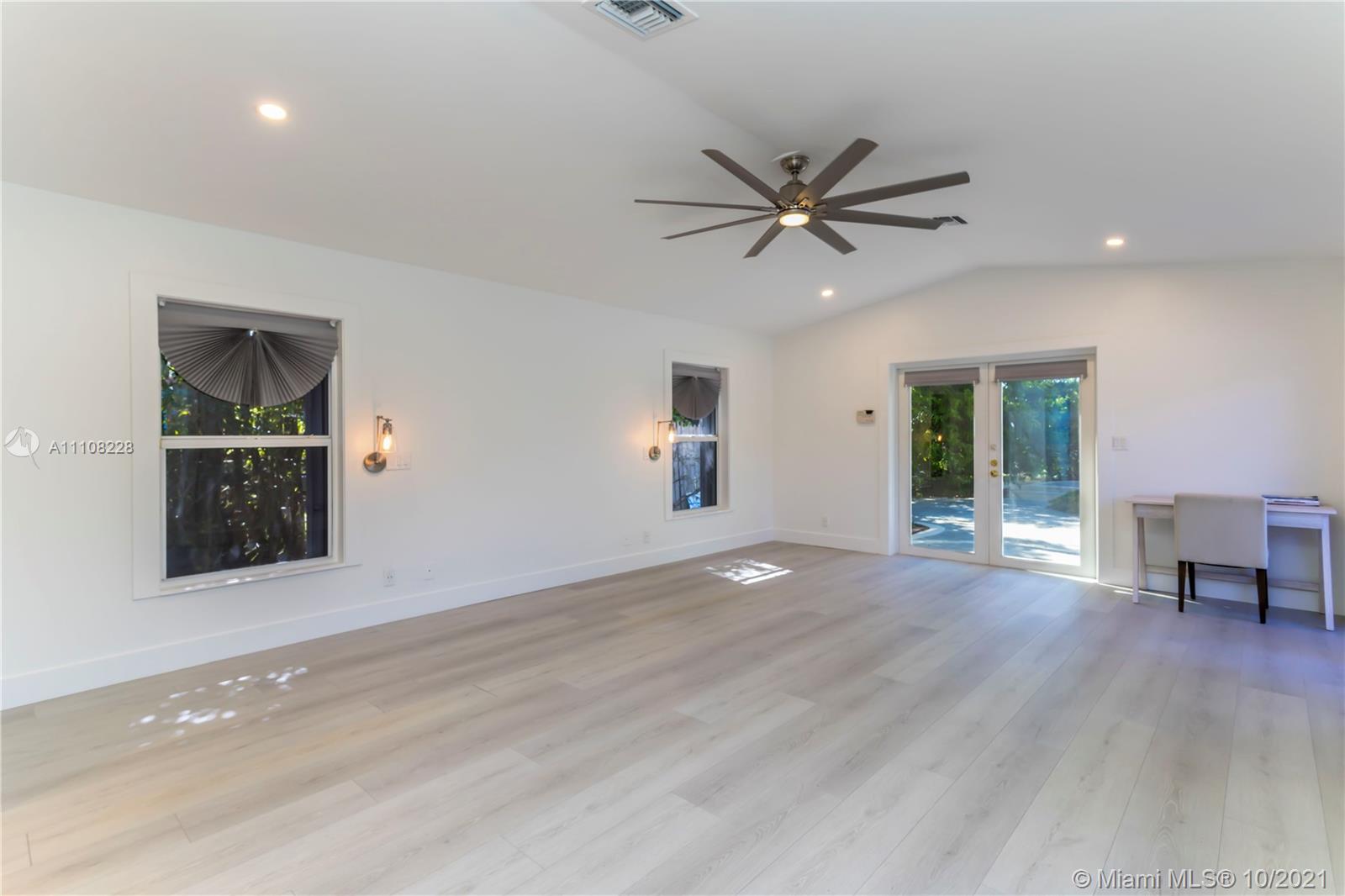 NORTH PALM BEACH VILLAGE - Residential Lease