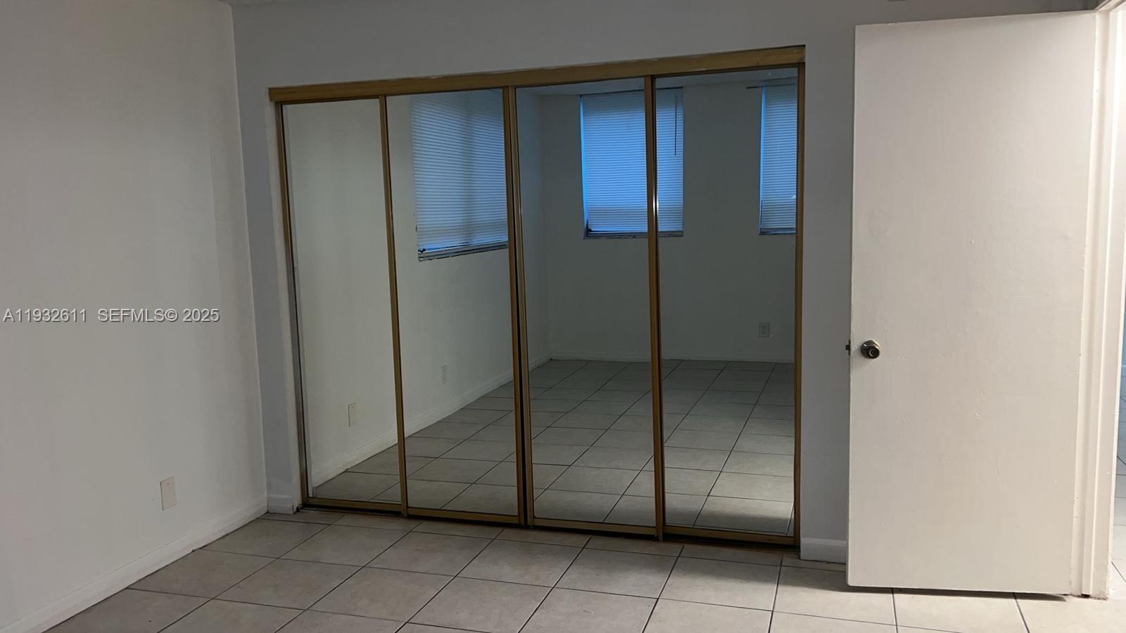 PRESIDENTIAL GOLFVIEW CON - Residential Lease