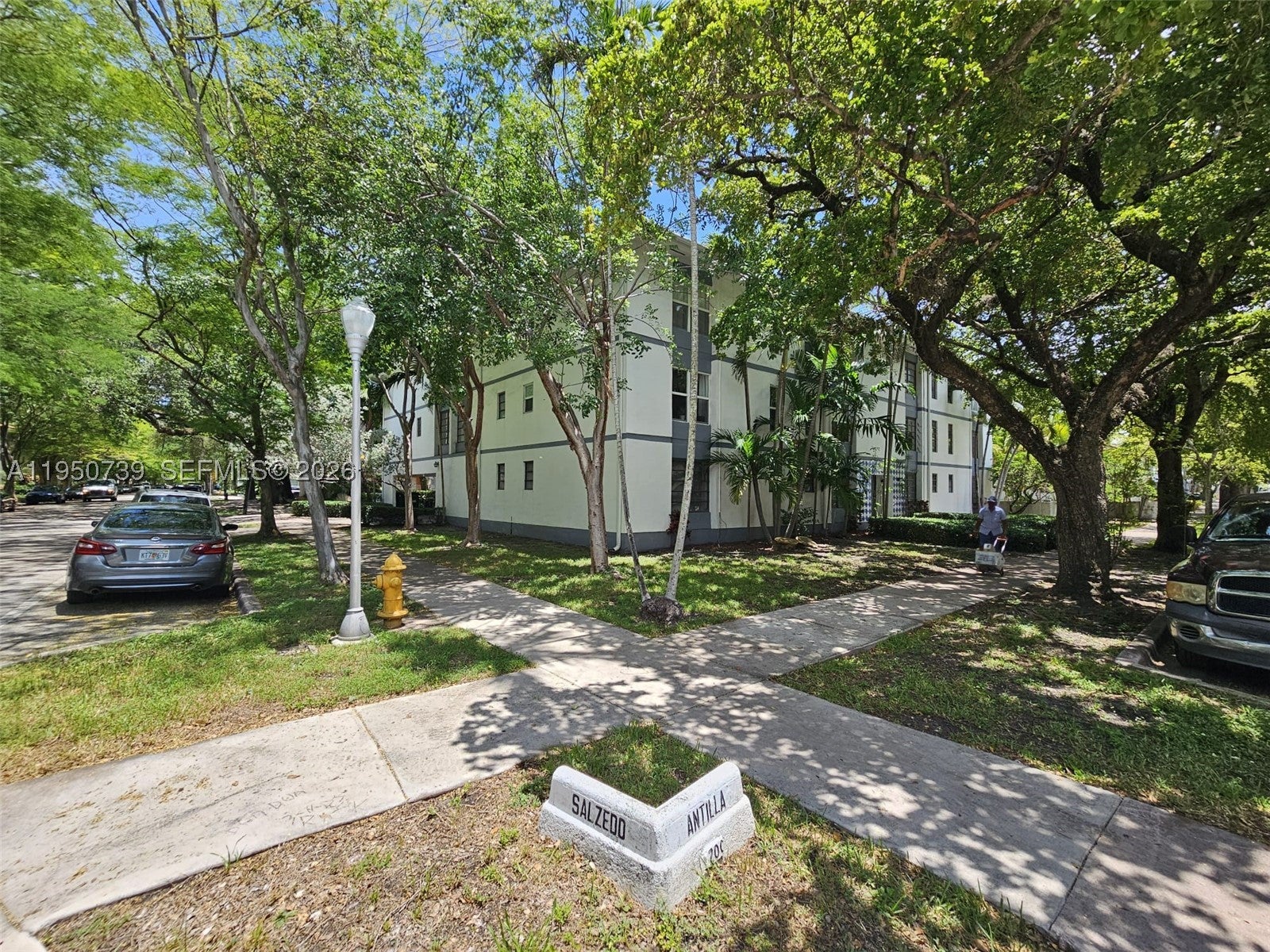 235 Antilla Ave 4, Coral Gables FL 33134