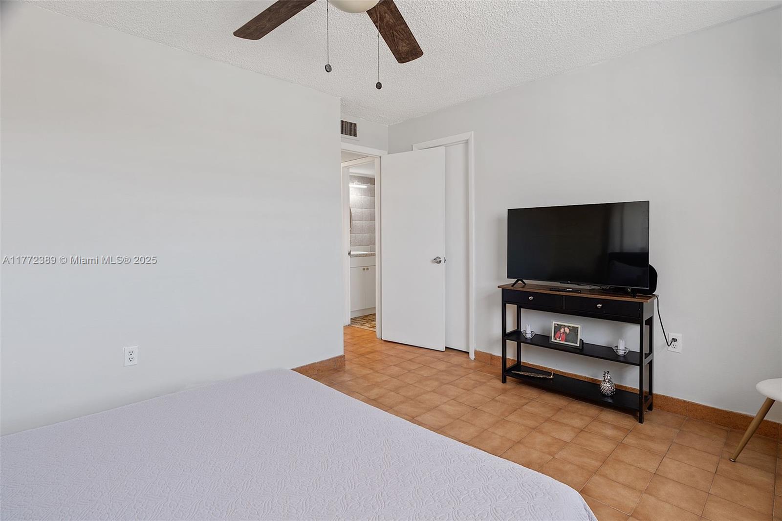 MIRADOR PLAZA CONDO - Residential