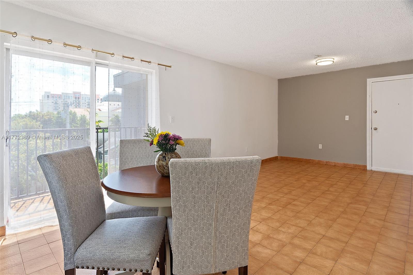 MIRADOR PLAZA CONDO - Residential