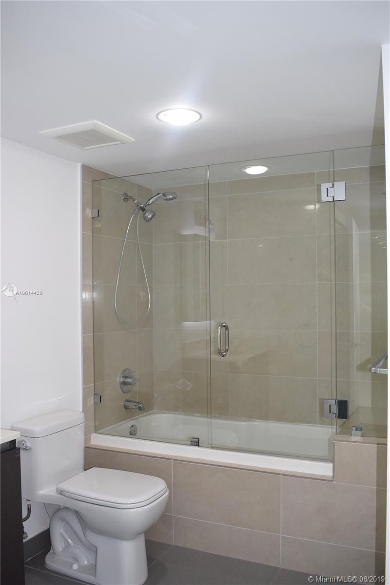 PELORO - Residential Lease