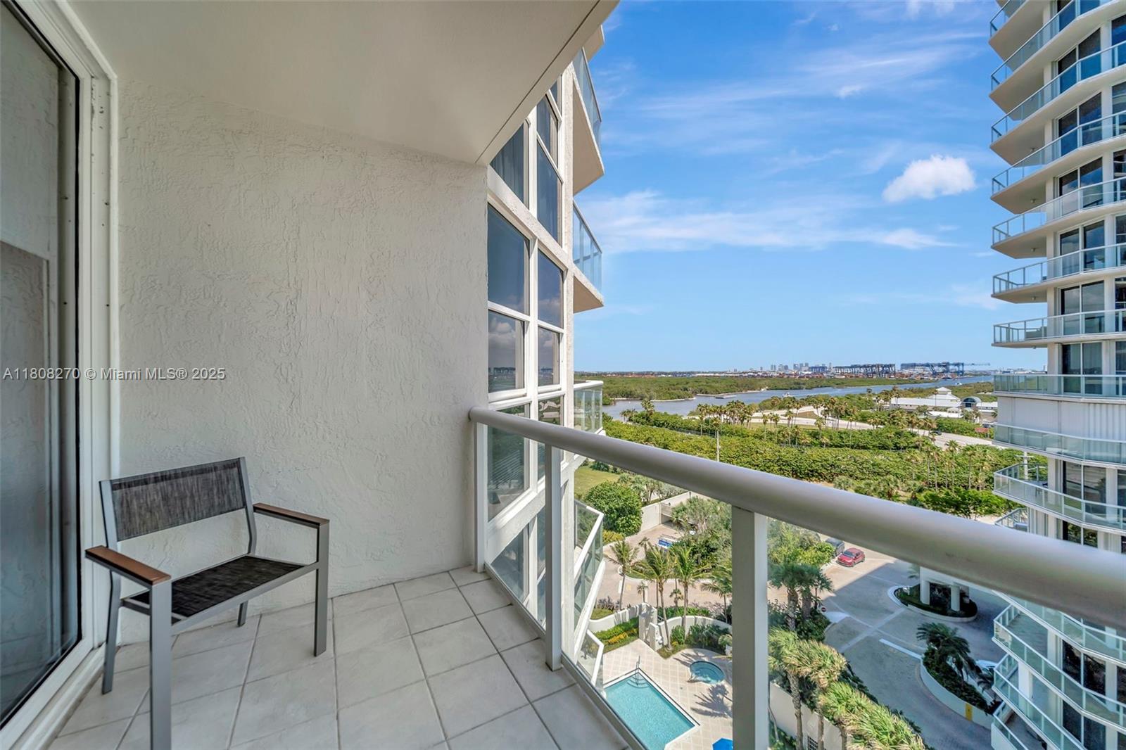 RENAISSANCE ON THE OCEAN - Residential Lease