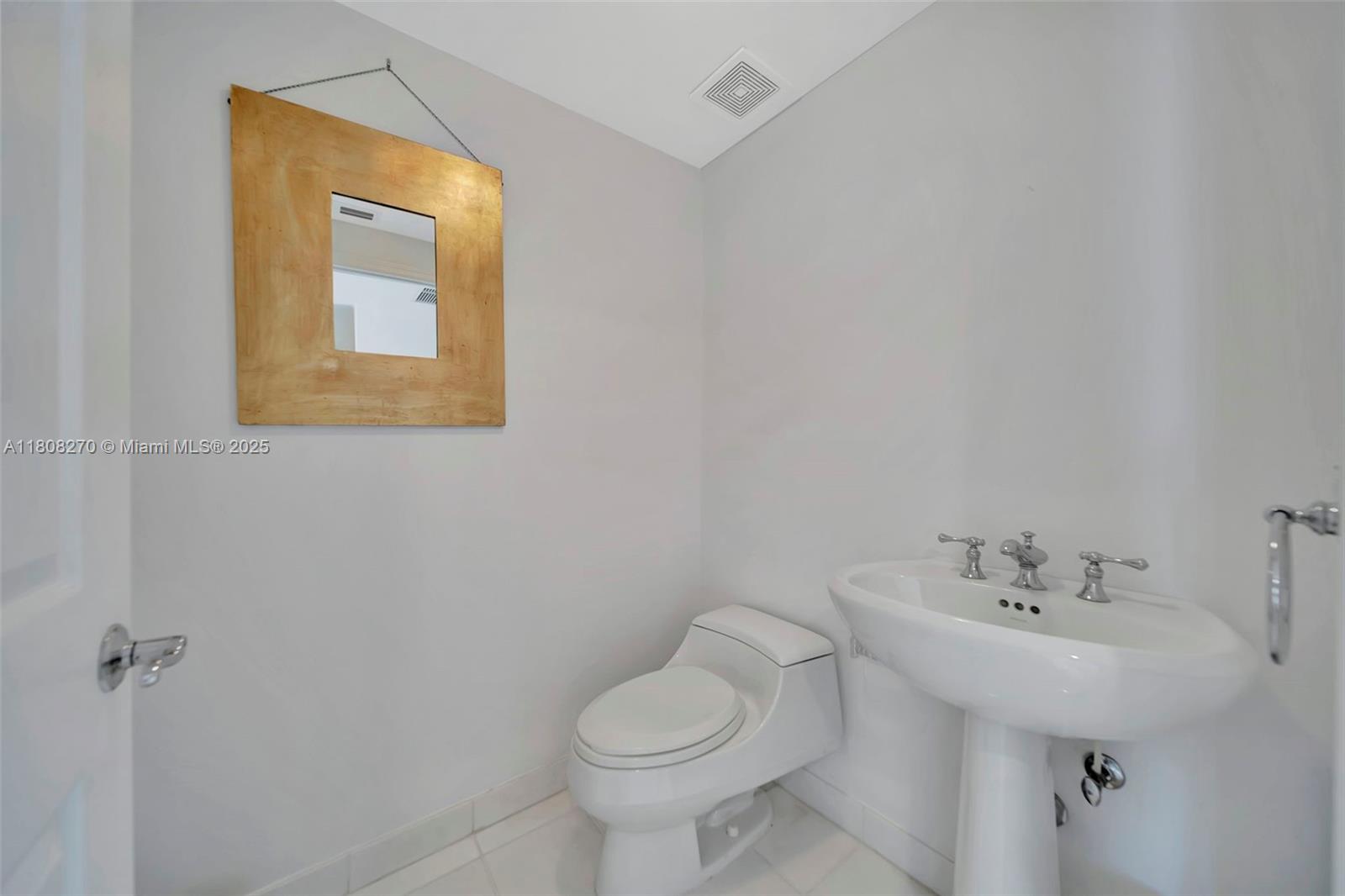 RENAISSANCE ON THE OCEAN - Residential Lease