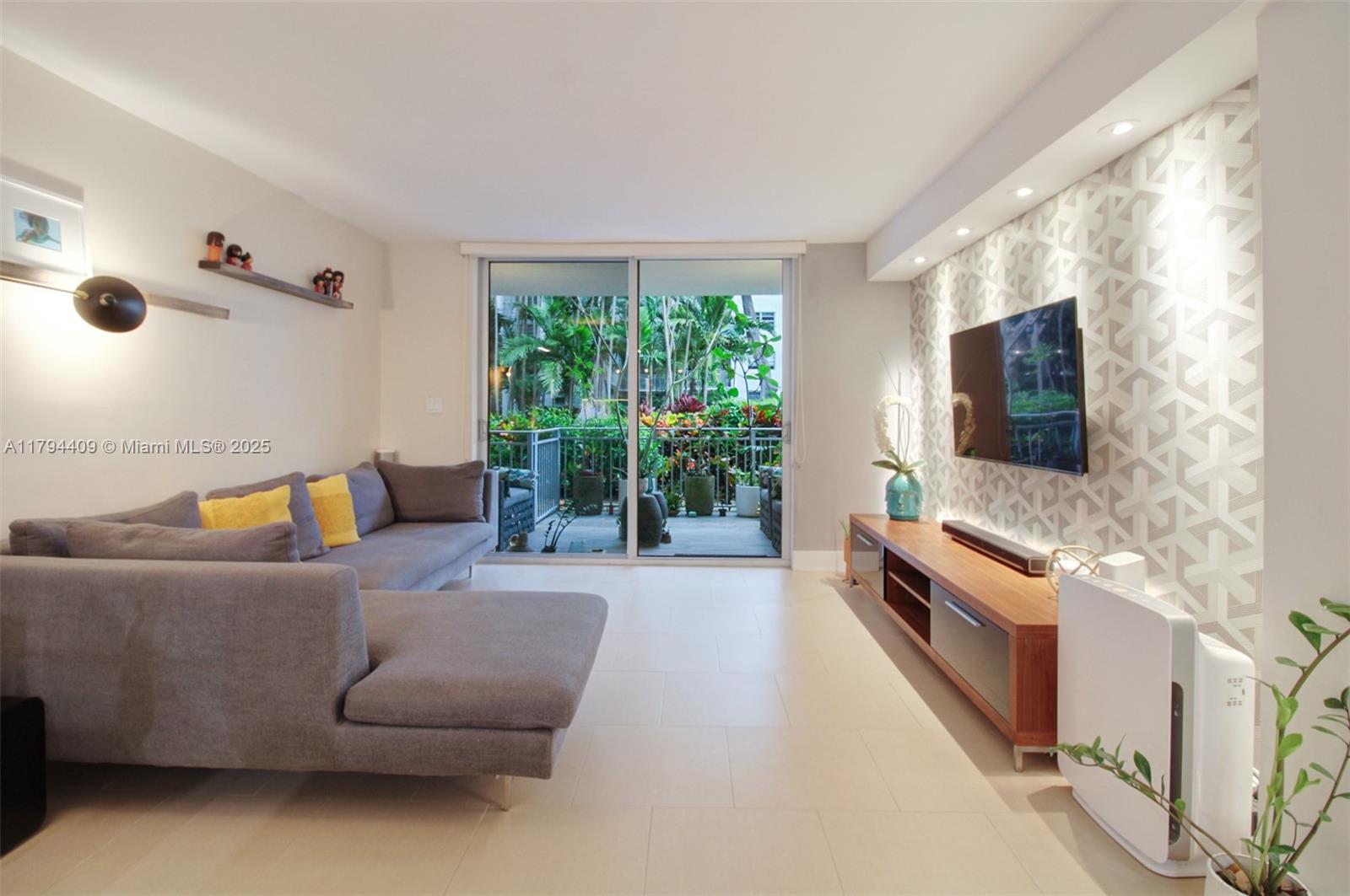 777 Ne 62nd St C100, Miami, Broward County, Florida - 2 Bedrooms  
2 Bathrooms - 