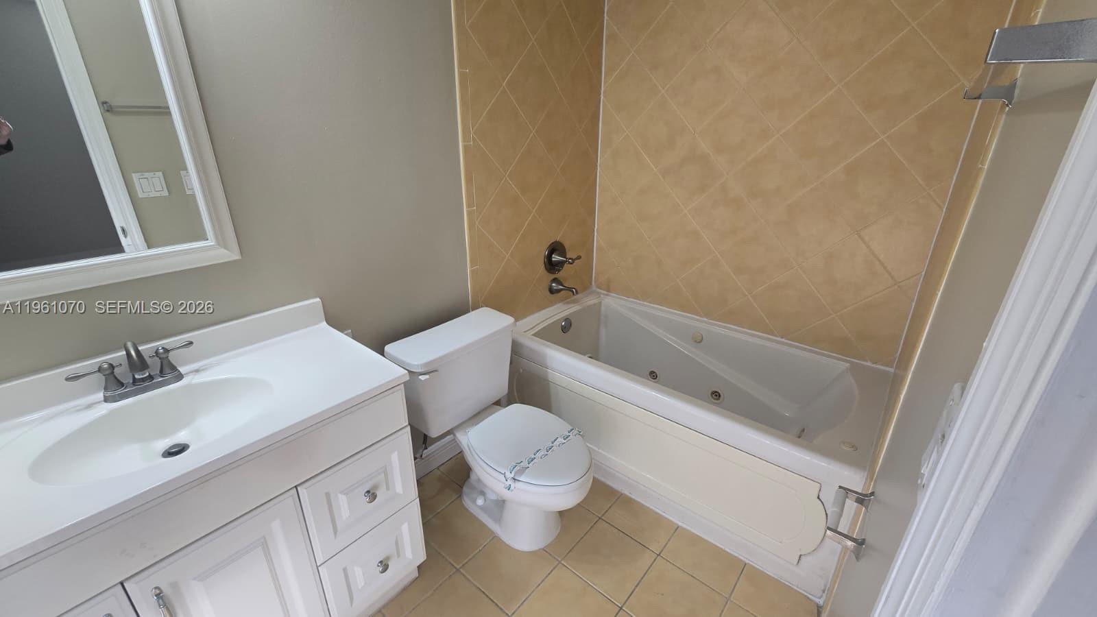 WYNNEWOOD ACRES 5 - Residential